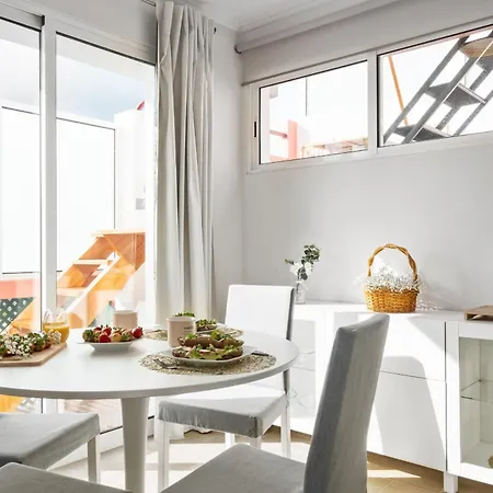 Centre Retreat By Homie