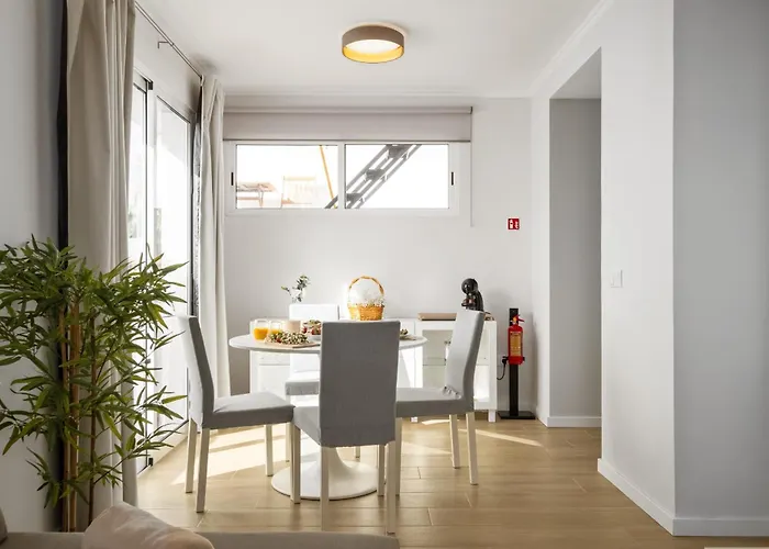 Centre Retreat By Homie Daire Funchal