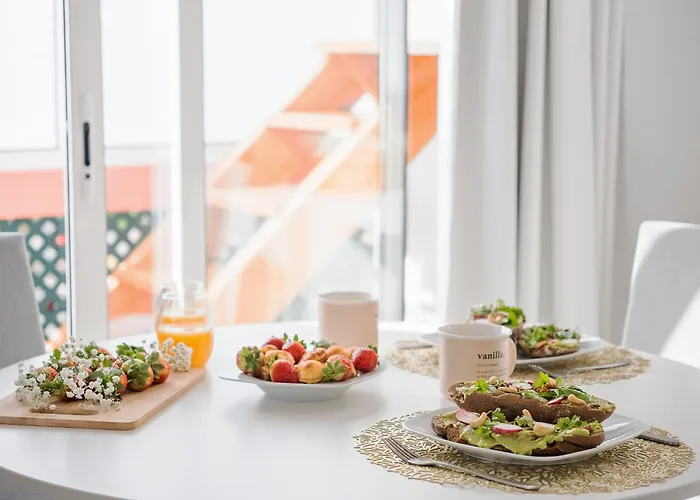 Centre Retreat By Homie Daire Funchal