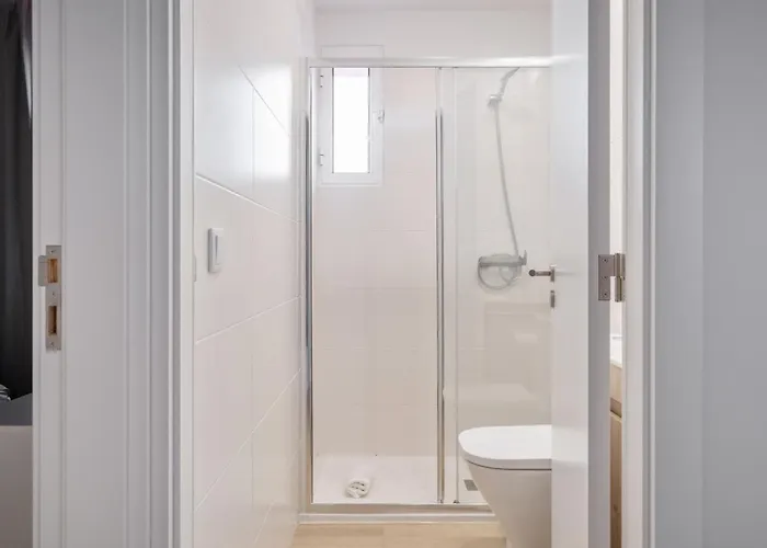 Centre Retreat By Homie