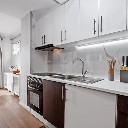 Centre Retreat By Homie *